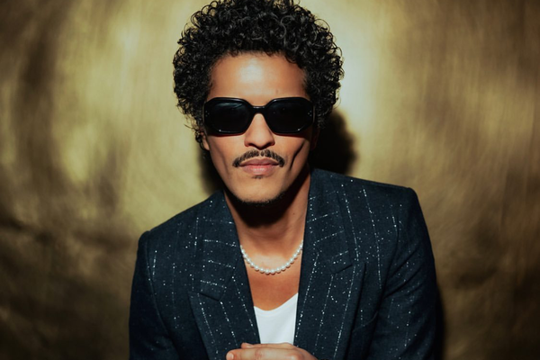 Bruno Mars Ties Rihanna With 11th No. 1 Hit on Pop Airplay Chart