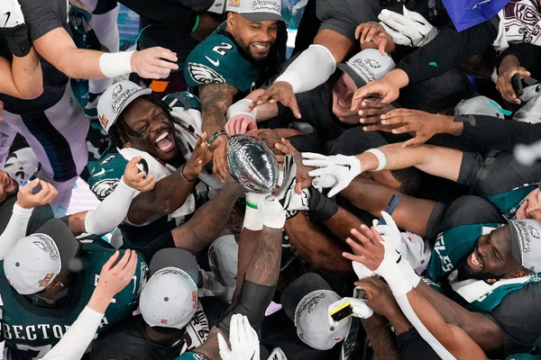 Philadelphia Eagles rout Kansas City Chiefs 40-22 to win Super Bowl